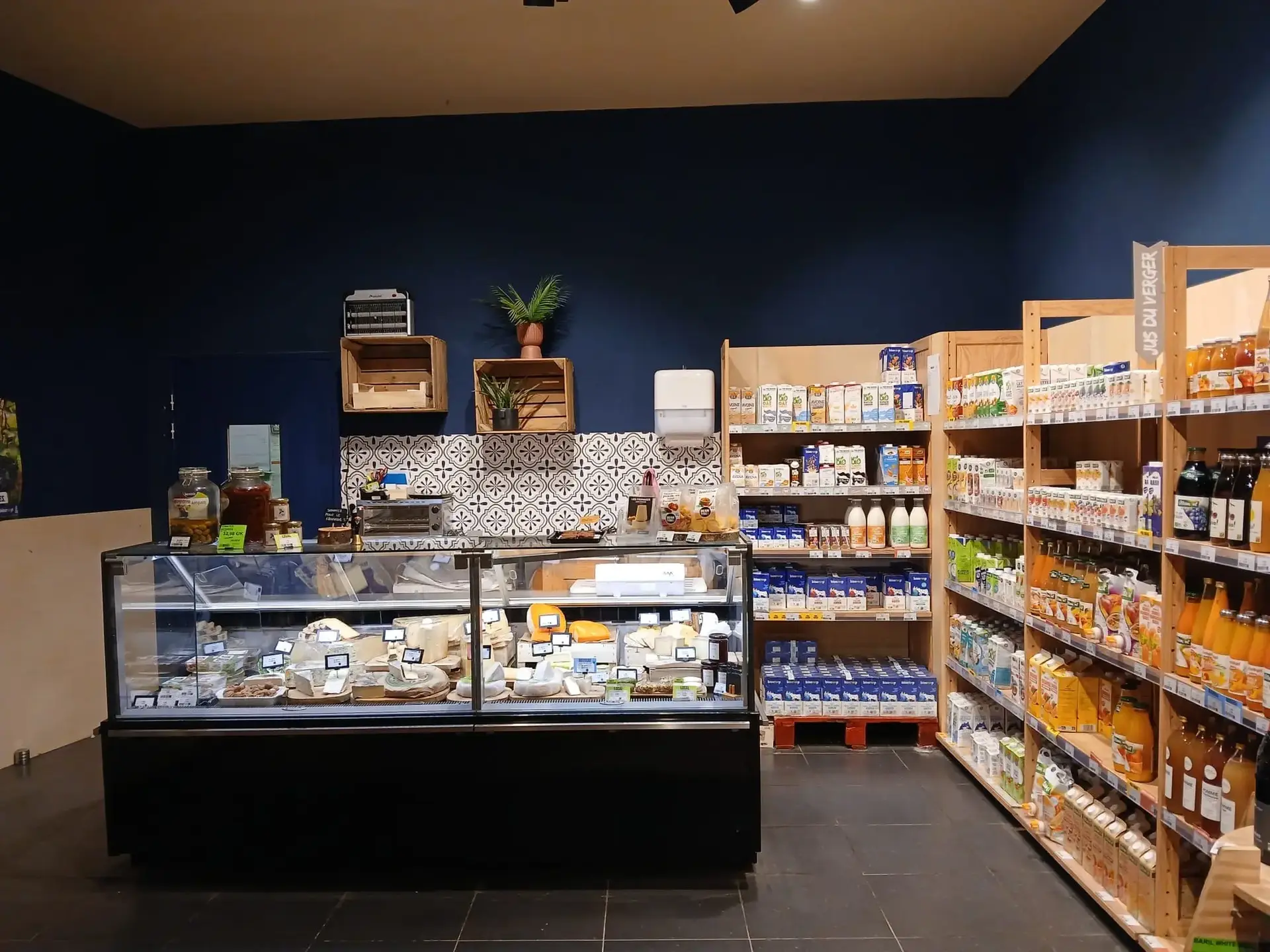 Photo Biocoop chapeau rouge